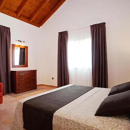 4 Star In * La Oliva