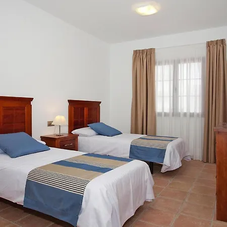 4 Star In La Oliva